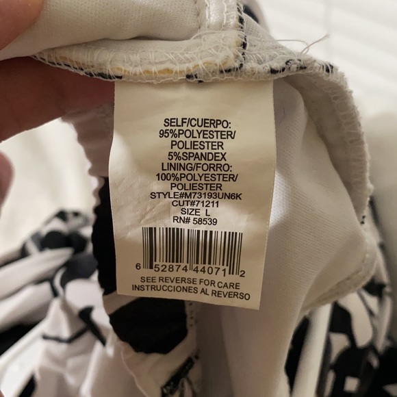 Women’s Floral Black and White Pleated Dress 👗 Large - Picture 7 of 8